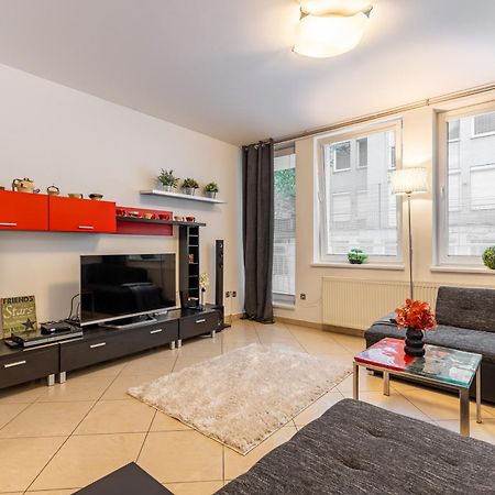 Castle Vista Getaway, Free Parking Apartment Bratislava Exterior photo